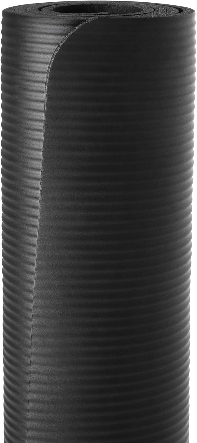 AmazonBasics Extra Thick Exercise Yoga Gym Floor Mat with Carrying Strap - الصورة 2