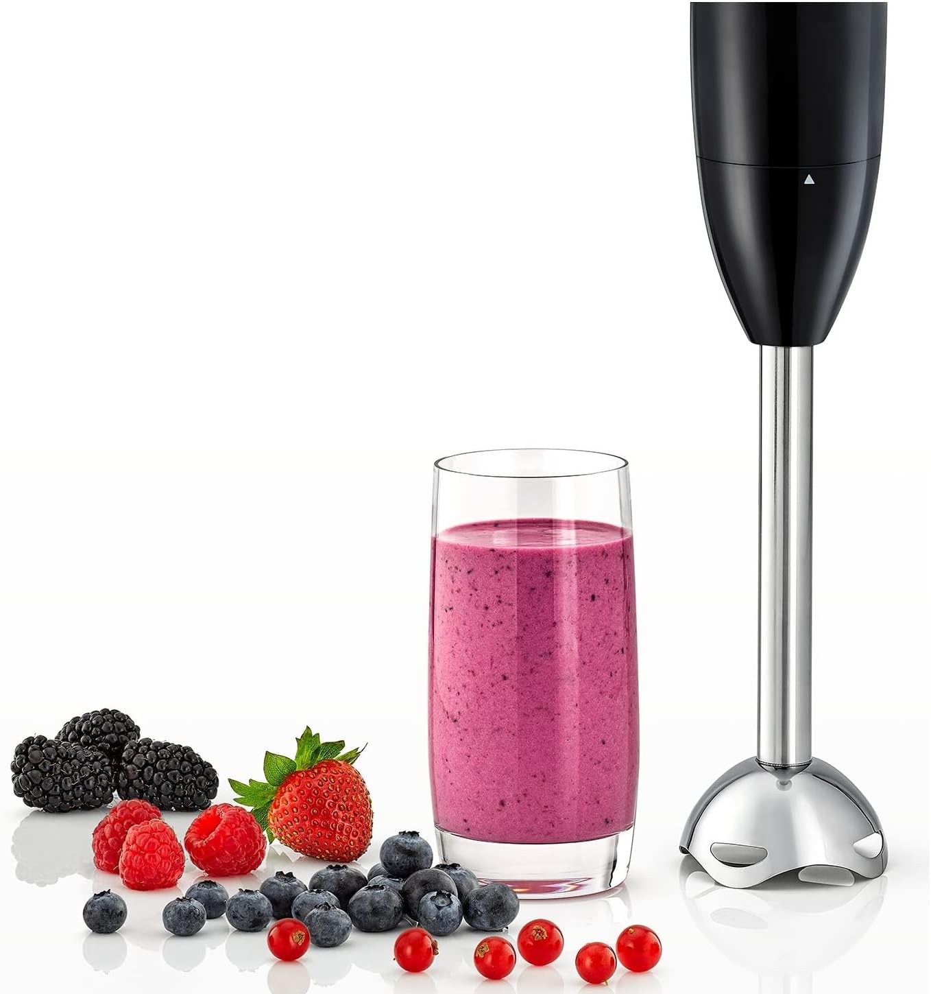 BLACK+DECKER Hand Blender, 600W, 600ml Chopping Bowl, 500ml Beaker, Stainless Steel Blades, Dual Speed, 3-in-1 Functionality, Anti-Slip, Perfect for Blending, Chopping, Whisking, Black - HB600-B5 - الصورة 3