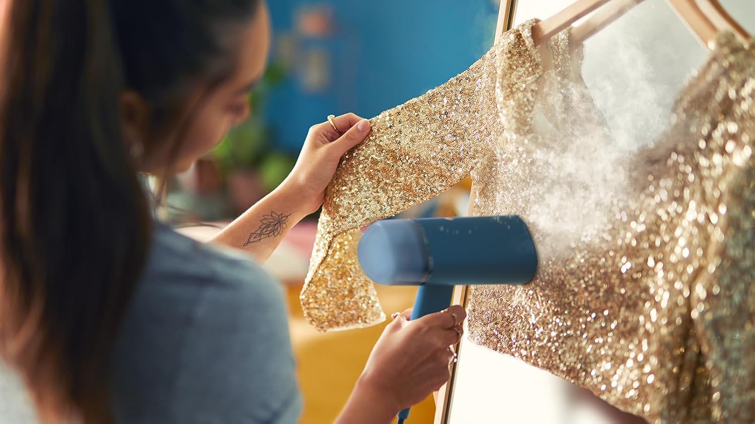 Philips Handheld Iron 1000W, 20g/min Continuous Steam | 3000 Series, Vertical Steam, 100ml, Reno Blue, STH3000/26 - الصورة 5