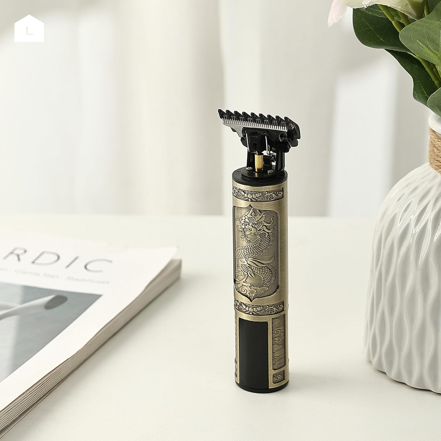Lawazim Portable Rechargeable Shaver With Digital Screen -Electric Beard and Hair Shaver with Precision Blades, USB Charging, and Multiple Guide Combs -Ideal for Beard, Hair, and Face Grooming for Men - الصورة 5